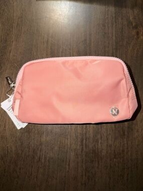 Lululemon Everywhere Belt Bag Brier Rose New with tags